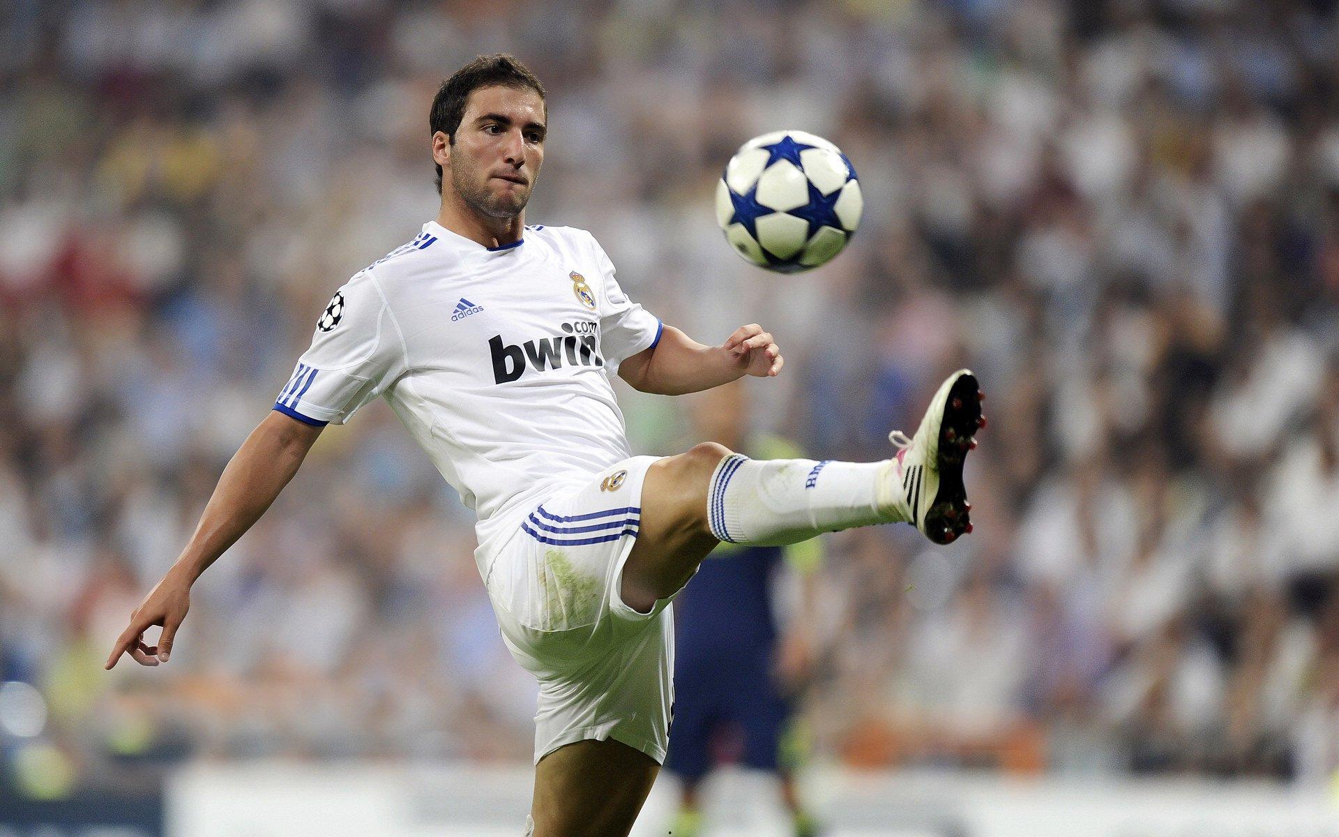 齐尔克泽冬窗或告别现东家，全力争取荷兰队世界杯席位成关键动因